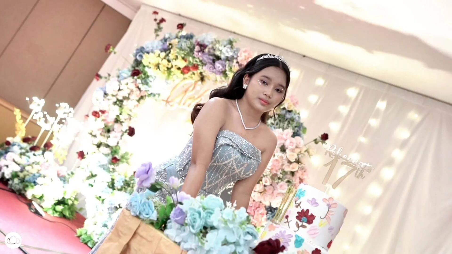 Cuplikan video Sweet 17th Rebecca